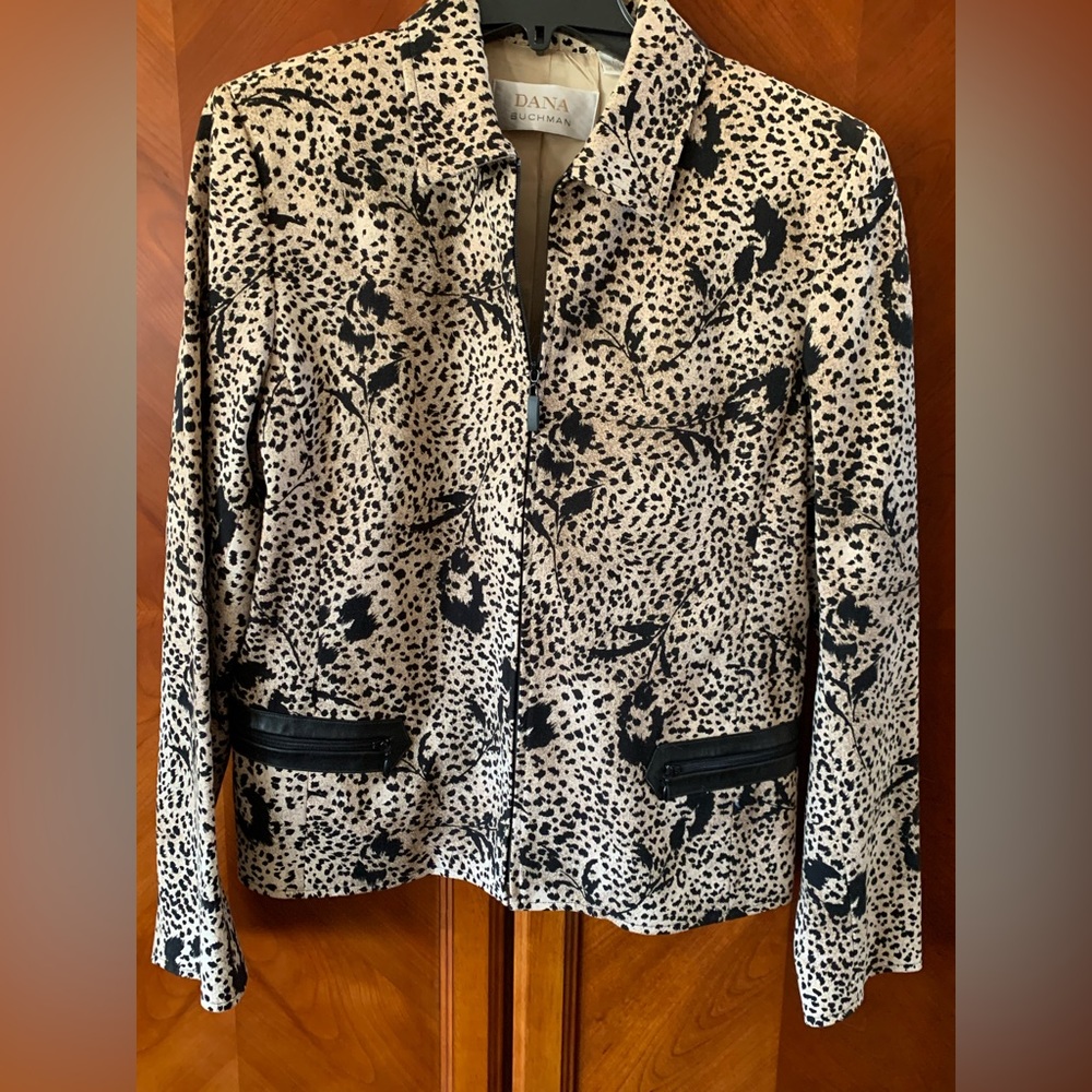 Jacket - Picture 1 of 5